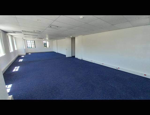 1,029M² OFFICE TO LET IN CLAREMONT